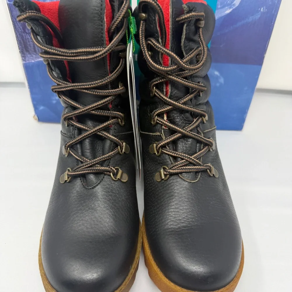 Cougar Originals Pillow Boots Women 6 Black Waterproof Leather Winter Snow Boots